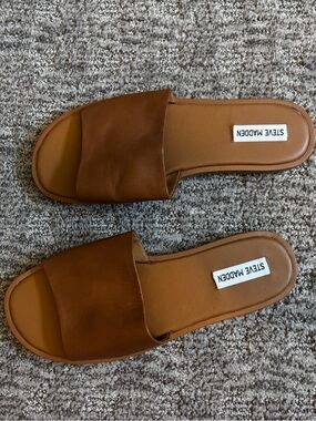 Steve Madden Tan Leather Slide Sandals
